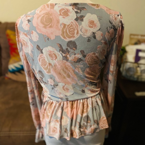 Mi Ami Floral Sweetheart Blouse - Picture 4 of 6